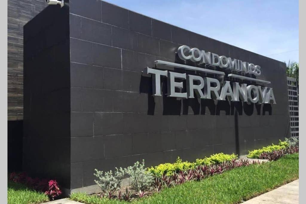 Moderno Y Acogedor Condominio En Zona Exclusiva San Pedro Sula Kültér fotó