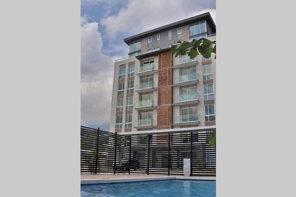 Moderno Y Acogedor Condominio En Zona Exclusiva San Pedro Sula Kültér fotó