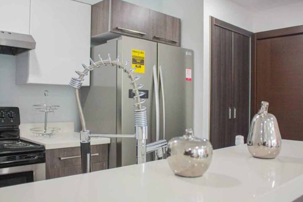Moderno Y Acogedor Condominio En Zona Exclusiva San Pedro Sula Kültér fotó